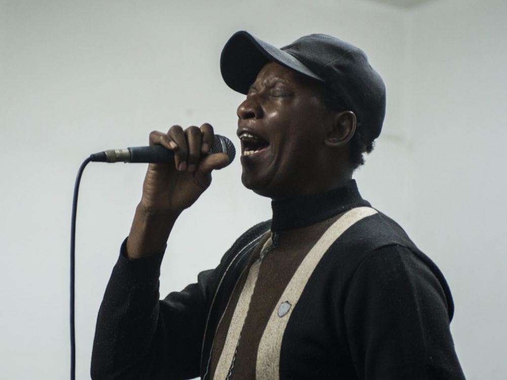 Adama  "Prince" Sacko rehearsing at Douta Seck Cultural Center