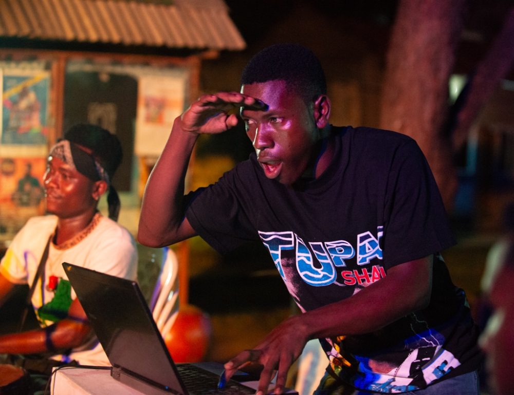 Every singeli star needs a great deejay. Here's G3's.