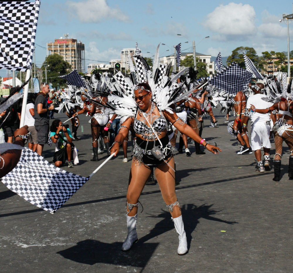 A player with Ronnie and Caro, the winning mas band this year