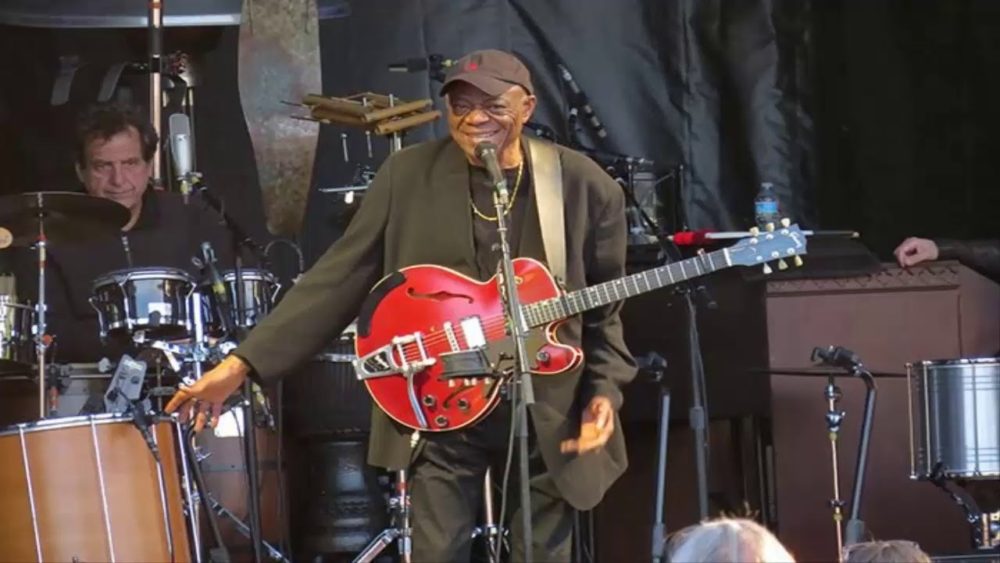 Vincent Nguini with Paul Simon's band