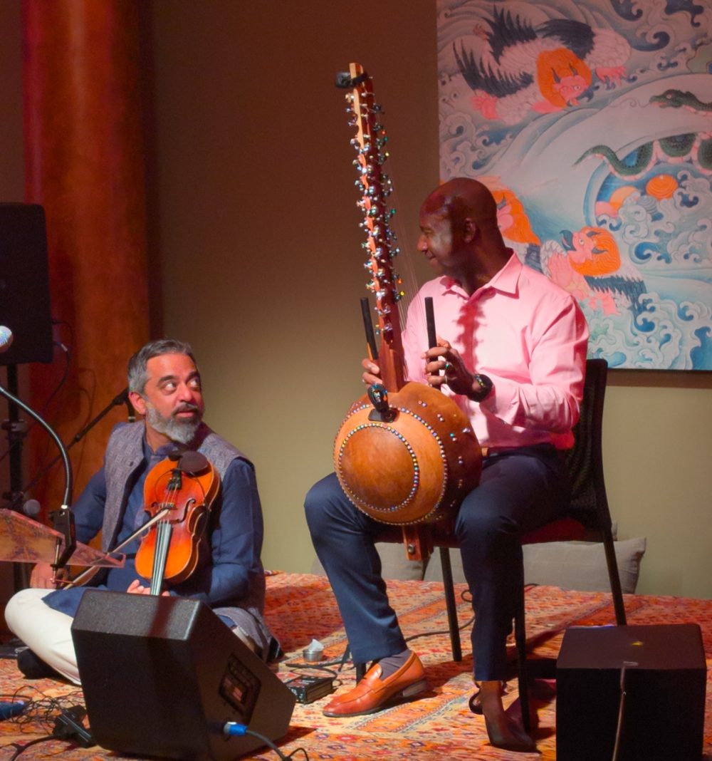 Yacouba Sissoko – kora, Arun Ramamurthy - violin